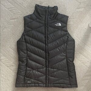 The North Face Women's Black Quilted Vest- small